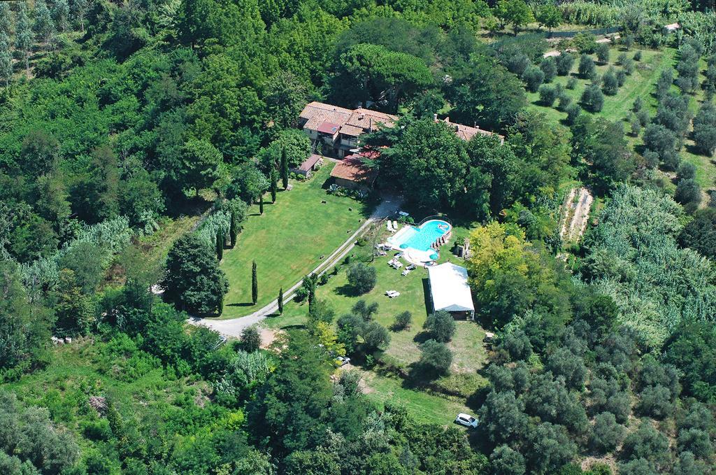 Casa Vacanza Podere Lupinaio Lorenzana Exterior photo